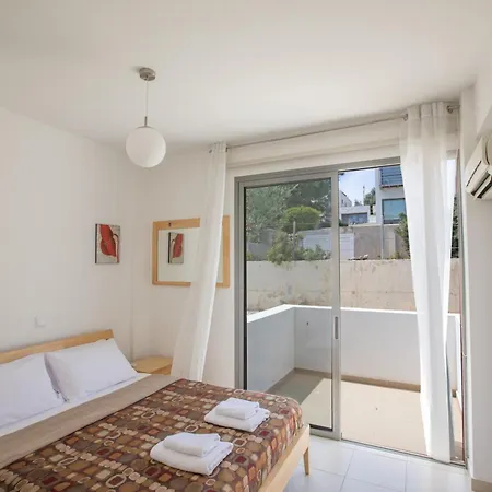 Mit Panoramablick Auf Von Latchi Holiday home *